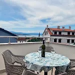 App Oliver Apartament Malinska