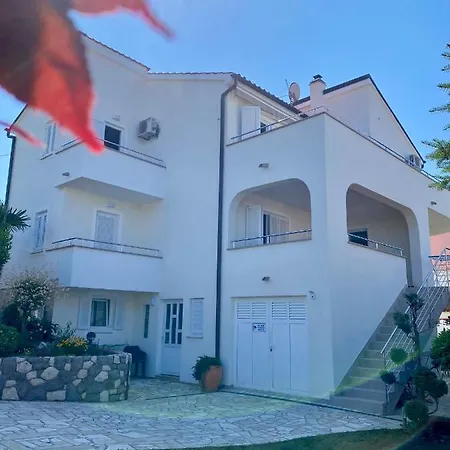 Apartman App Oliver *