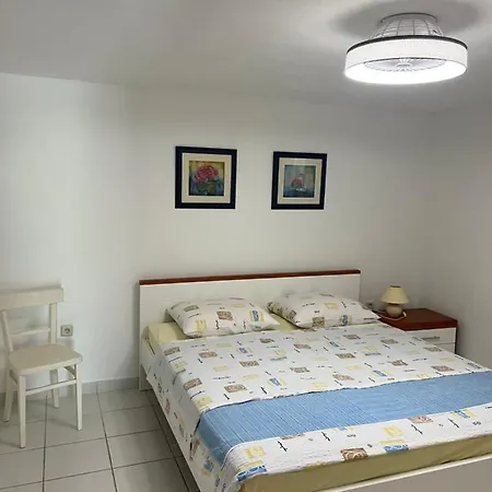 App Oliver Apartament Malinska