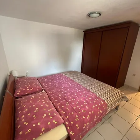 App Oliver Apartament Malinska