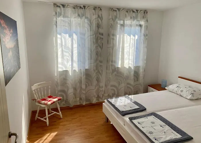 App Oliver Малинска